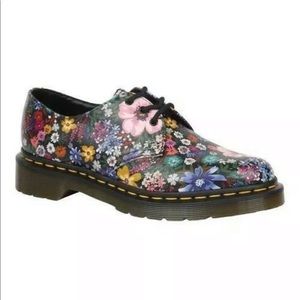 Dr. Martens Women’s 1461 3-Eye Shoe Size 5 US